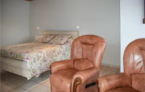 Amazing home in Quemperven with WiFi - Image 4