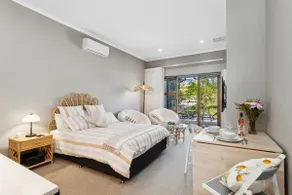 Haven Studio Hideaway near Airport - Image 2