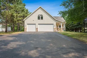 Love Lake Manor - Image 4