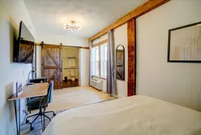 The Mill Hotel: 205 - Queen Suite - Image 4