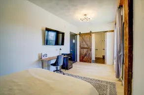 The Mill Hotel: 205 - Queen Suite - Image 5
