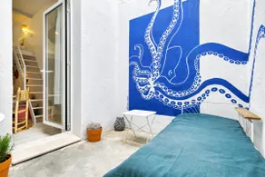 L'Octopus – Small summer patio - Image 2