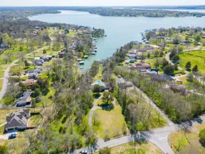 Huge Lakehouse w/Pool, Hot Tub & Fire Pit! - Image 2