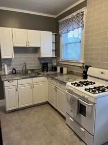 Rolston 1 Bedroom House near Xavier, Downtown - Image 5