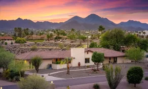 Spectacular Views! Heated Pool. Game Room. Private. Spacious. - Image 2