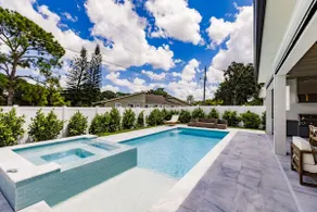 Mimosa Manor 4-4 Luxury Home Near Vanderbilt Beach - Image 5
