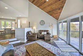 Deck & Mtn Views: 'Fain Chalet' in Kingsport - Image 5