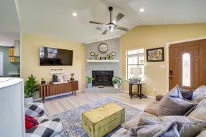 Barling Vacation Rental: Fenced-In Yard w/ Hot Tub - Image 4