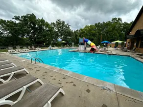 The Ozark Mountain Haus - 5 Luxury King Suites! - Image 2