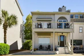 3 Bed/3.5 bath townhouse - Stunning marsh views!  Walk to beach! - Image 3