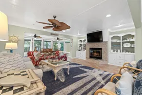 3 Bed/3.5 bath townhouse - Stunning marsh views!  Walk to beach! - Image 2