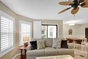2Br/2Ba Condo walking didstance to pier/village area - Image 4