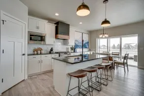 Family-Friendly Townhome ~ 2 Mi to Windsor Lake! - Image 2