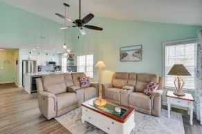 8 Mi to Boardwalk: Myrtle Beach Condo Near Golfing - Image 3
