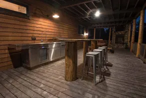 Deck-A-Saurus: Sleep 20, w/hottub, WIFI, Pets - Image 5