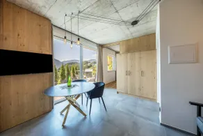 Apartamento con internet de alta velocidad, terraza y jardín | Vistas a la montaña - Image 3