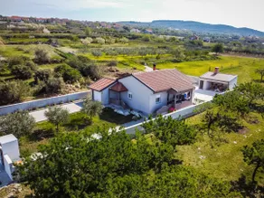 Holiday Home Villa Laura by Interhome - Image 4