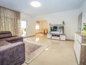 Holiday Home Villa Laura by Interhome - Image 5