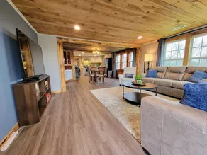 Renovated Rustic Charm! Conveniently located - Image 4