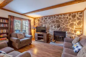 White Deer - Lake Access, Hot Tub, Dog Friendly - Image 3