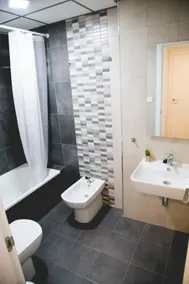 1-bedroom apartment in Granada - Image 2