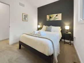 King bed, large new build, central | GN - Image 2