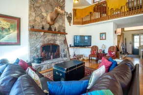 Dancing Bear - Private Wooded Lot, Dog Friendly - Image 4