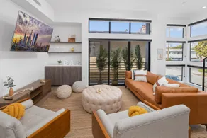 Modern Hollywood Charm - Image 5