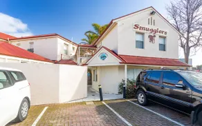 Central and modern 2 bedroom unit at Smugglers - Image 5