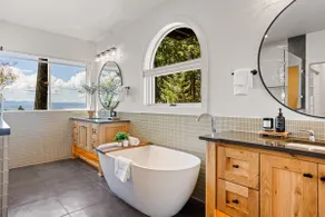 Luxury Wine Estate, Hot Tub & Game Room - Image 3