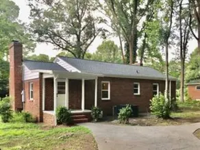 The Homestead Bungalow 2BR Den, Pets OK - Image 5