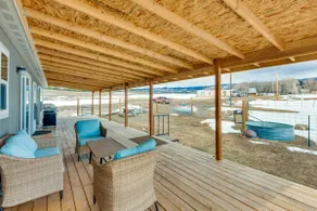 Spacious Tierra Amarilla Ranch House w/ Deck! - Image 2