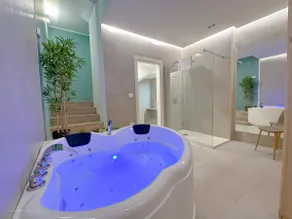 Banfi Luxury Spa - Sauna Jacuzzi privati - Image 2