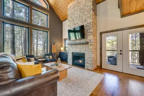 Serene Broken Bow Cabin w/ Hot Tub & Fire Pit! - Image 5