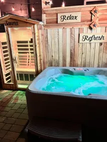 Tahoe Studio Spa•Hot Tub+Sauna•1.5 Miles 2 Airport - Image 5