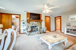 Indian Rocks Beach Cottage, Walk to Beach! - Image 4