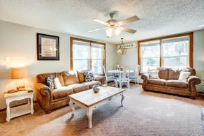 Indian Rocks Beach Cottage, Walk to Beach! - Image 5