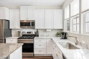 The Hudson #F2 townhouse - Image 5