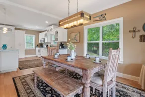 Fall Fun in Lakeside Luxury: Spacious Home, Pet-Friendly, Near Attractions + Hiking - Image 4