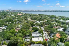 SoHo Siesta Stunning Apt w Private Balcony - Image 2