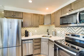 Modern Erie Home - Walk to Downtown! - Image 2