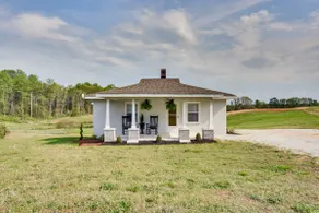 Cozy Fair Play Home w/ Deck 4 Mi to Lake Hartwell! - Image 3