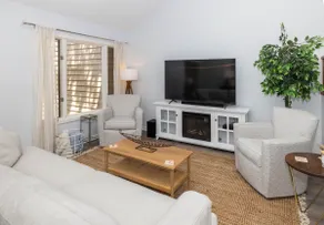 Renovated Lake View Golf Condo - Image 3