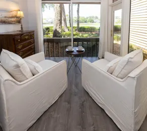 Renovated Lake View Golf Condo - Image 5