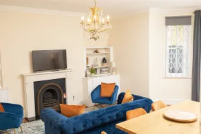 Large Putney Oasis 3-Bed with Garden & Parking - Image 4