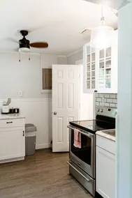 Cozy Studio Cottage w Fast WiFi near Lake - Image 4