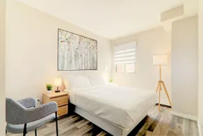Spacious Condo at Stampede with Parking, AC - Image 2