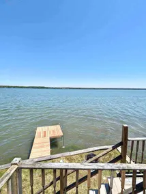 Spotless Waterfront Stay With Full Amenities - Image 4