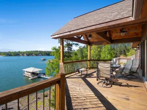 Captain's Quarters - lakeside patio fire pit - Image 5