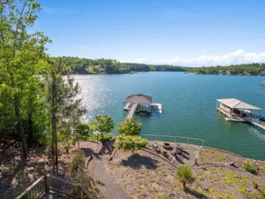 Captain's Quarters - lakeside patio fire pit - Image 2